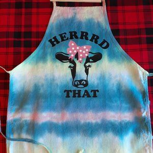 TIE-DYED APRONS WITH VINYL DESIGNS